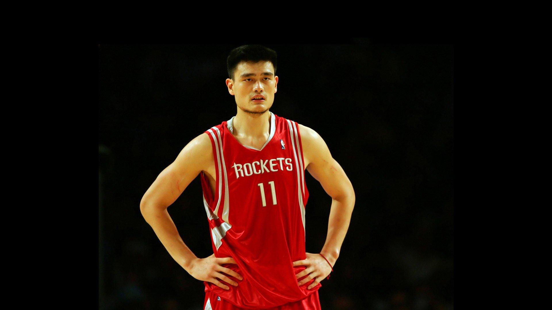 NBA季后赛激战正酣 东西部豪强上演巅峰对决